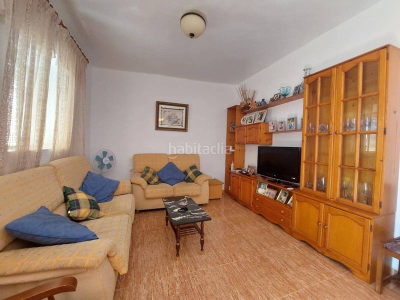 Foto 8ddde47f-c285-4083-b99b-47d1a0b2c0c2. Casa a Centro Salobreña
