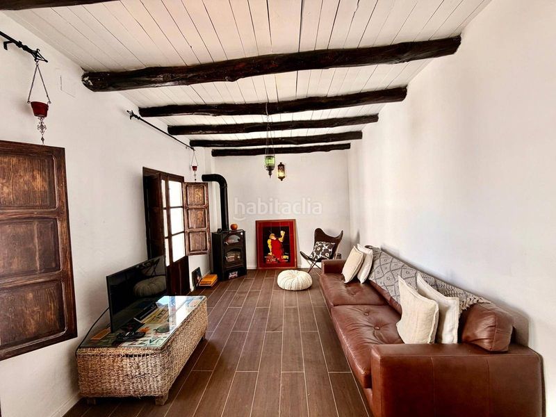 Foto fbb6028a-84e9-4c32-a2cb-4396aeaec849. Casa a Centro Salobreña