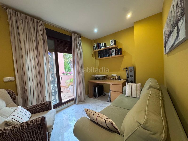 Foto 5b609540-c4b5-4093-b3b1-749c93a40d75. Casa aparellada amb calefacció aparcament piscina a Motril