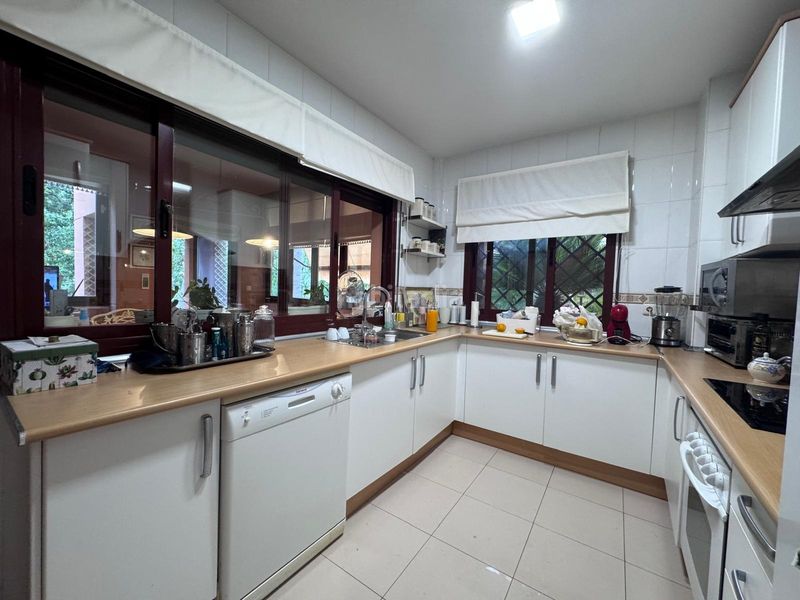 Foto ff33d59c-72e7-4239-805f-8617c5a1713a. Casa aparellada amb calefacció aparcament piscina a Motril