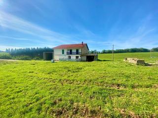 Casa a Santillana del Mar. Casa de piedra con 52.000m2 de terreno en santillana del mar