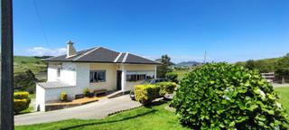 Maison à Polanco. Casa enclavada en una finca de más de 9.400 m2 cercana a las pla