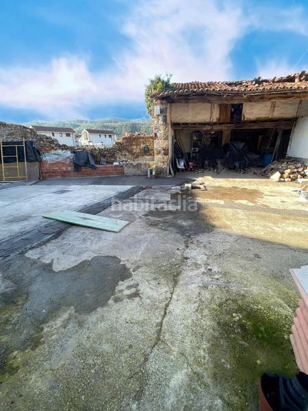 Foto 4d8b055b-b6cf-4a16-acb5-46625e1e4ebf. Casa  de piedra con corral para rehabilitar en periedo en Cabezón de la Sal