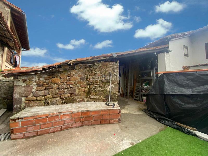 Foto b2aaff68-ad03-431d-9336-cfbe93571682. Casa  de piedra con corral para rehabilitar en periedo en Cabezón de la Sal