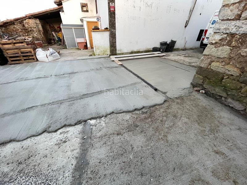 Foto ddf56a16-d773-4eb2-af45-2d77fe6b14f7. Casa  de piedra con corral para rehabilitar en periedo en Cabezón de la Sal