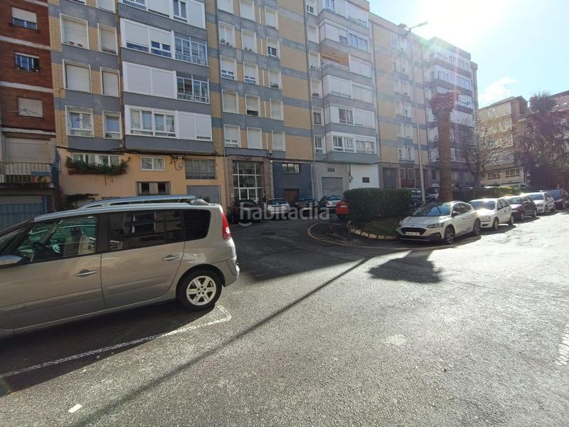 Foto 8eab7066-3664-4061-99f5-f9d7ab7d9ebc. Local comercial  o almacen en pleno centro en Torrelavega