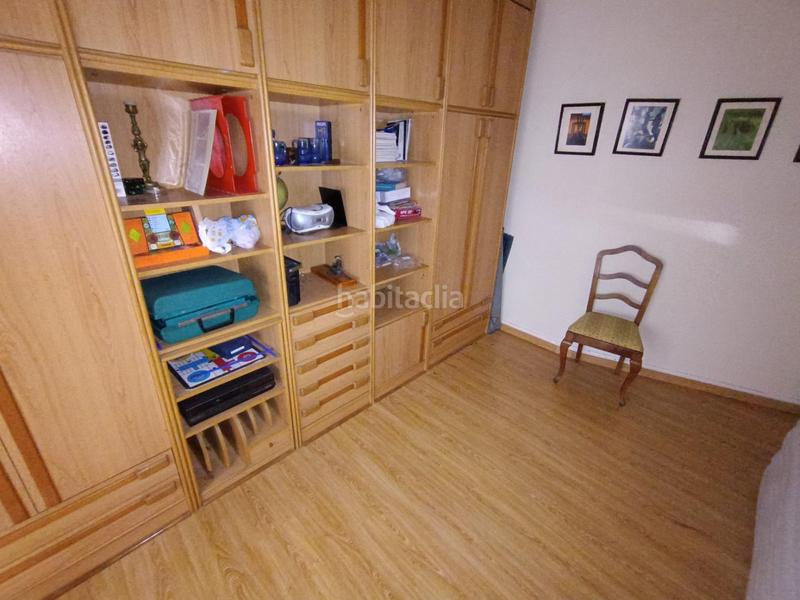 Foto cdd022df-2094-4d0e-8956-2461e3dd38fa. Piso conjunto de edificaciones con múltiples posibilidades de inversión! en Torrelavega