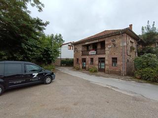 Casa a Mazcuerras. Casonarestaurante para reformar sin jardin