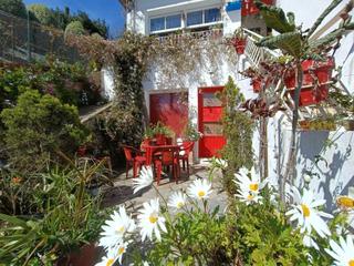 Casa a Alfoz de Lloredo. Casa en dos alturas en cóbreces con múltiples posibilidades.