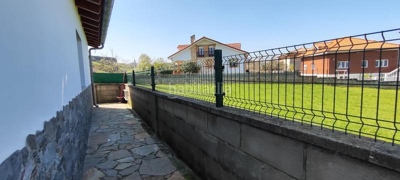 Foto 804b6c0d-bc85-47ae-8342-171301c61a14. Casa luz, eficiencia y tranquilidad en Igollo . en Camargo