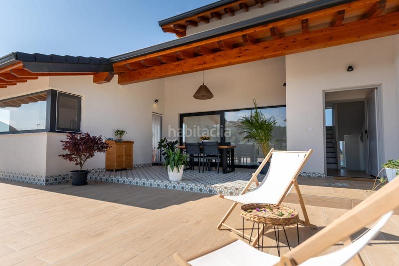 Foto a54472ad-38c1-408a-b99c-960790071a38. Chalet unifamiliar con vistas al mar. en Suances