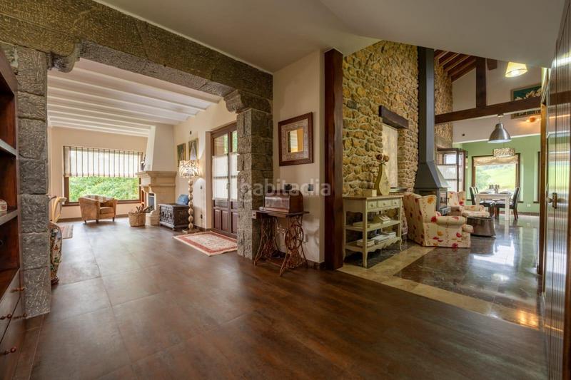 Foto f0be81e9-1ad0-4ed7-963b-926be7c3e33c. Masía casa de piedra con gran finca en plena naturaleza en Ribadedeva