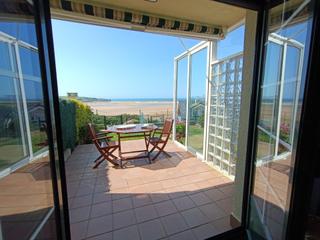 Rez-de-chausse en Mogro. Encanto y comodidad frente al mar.