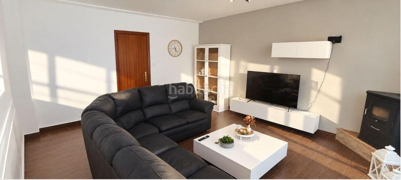 Foto 9a2836c3-1e79-4982-a396-8b3f7a935f72. Haus mit heizung parking in San Felices de Buelna
