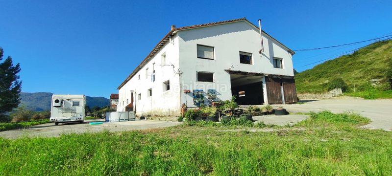 Foto 9cec13b7-887a-494c-844a-d0a059753897. Haus mit heizung parking in San Felices de Buelna