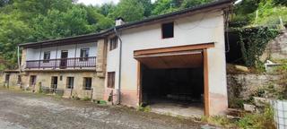 Casa  Barrio san andres. Encanto rural con potencial en luena.