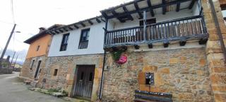 Casa a Entrambasaguas. Reforma integralcasa con encanto y grandes posibilidades.