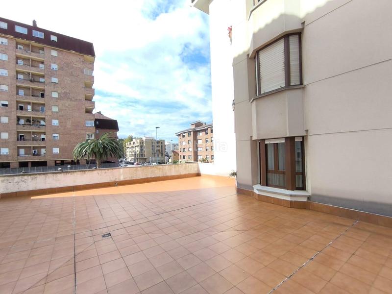 Foto e70568f2-28fa-464d-ab1a-bc2822abe3d8. Appartement avec parking dans El Parque - Zapatón Torrelavega