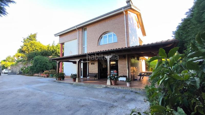 Foto e7aa1b17-e2cc-4844-b033-2512054d68e9. Chalet with heating parking in Peñacastillo - Nueva Montaña Santander