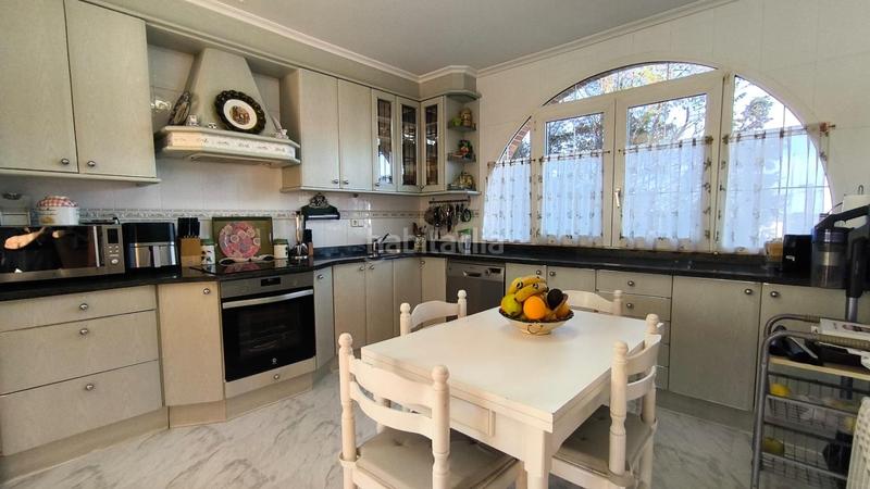 Foto ec763f02-4fee-4036-8035-9bf5cc1a2733. Chalet with heating parking in Peñacastillo - Nueva Montaña Santander