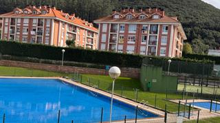 Apartament a Entrambasaguas. Luminoso apartamento con terraza, garaje y piscina zona el bosqu