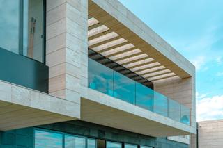 Chalet  Barrio de las canteras. Vivienda vanguardista con alma natural