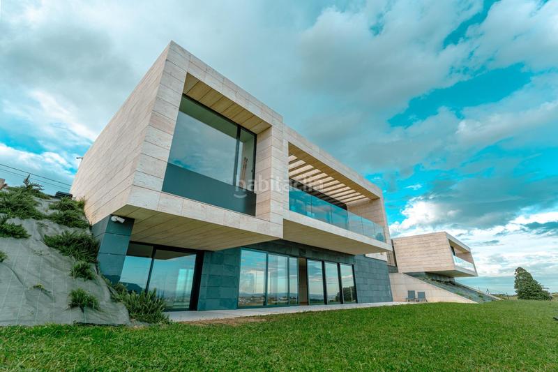 Foto f444cd2a-e2f2-4225-a28a-cd331df40831. Chalet avec chauffage parking dans Igollo Camargo