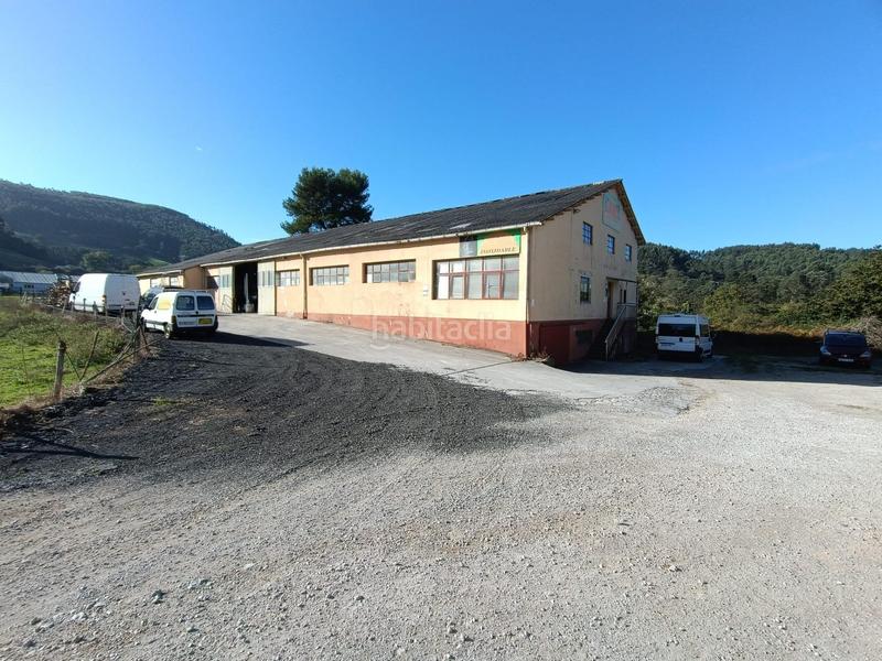 Foto 0b6059d5-cef4-4df3-a100-5f2e8b9b710f. Fabrikhalle in Nueva Ciudad Torrelavega