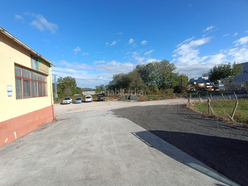 Foto f0ebf689-515a-41c8-b887-a52060b1e877. Fabrikhalle in Nueva Ciudad Torrelavega