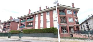 Pis a Cartes. Tu nuevo hogar en santiago de cartes luminoso y con garaje.