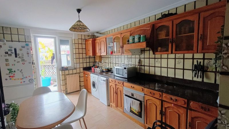 Foto bb49b22c-a523-476b-ac31-4865564eb666. Pis amb calefacció aparcament a Renedo Piélagos