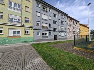 Appartement à Inmobiliaria - Barreda. Piso en torrelavega listo para entrar a vivir.