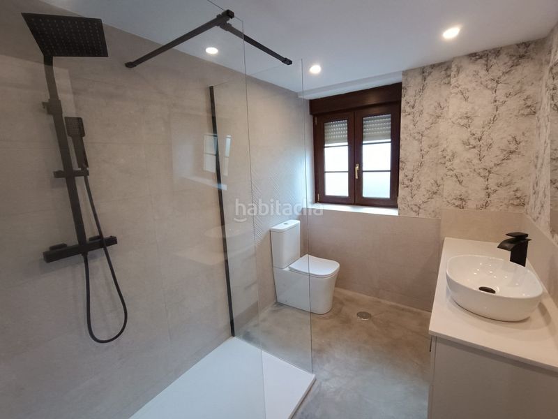 Foto 83f75c7f-d629-4be9-8868-0f8d5d968a83. Casa amb aparcament a Reocín