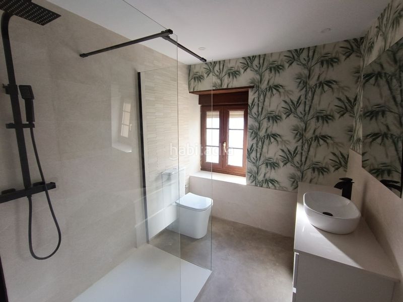 Foto f6d7adb2-5652-4d15-badc-8a1833307dcf. Casa amb aparcament a Reocín
