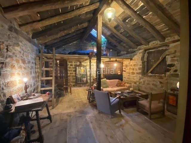 Foto c0d74f55-96a5-4905-ac20-14c7ca551405. Casa amb aparcament a Luena