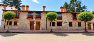 Casa adossada  Caranceja. Casa adosada de piedra con encanto en caranceja.