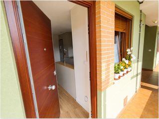Zweistöckige Wohnung in Castañeda. Listo para entrar a vivir! amplio y luminoso dúplex en urbanizac