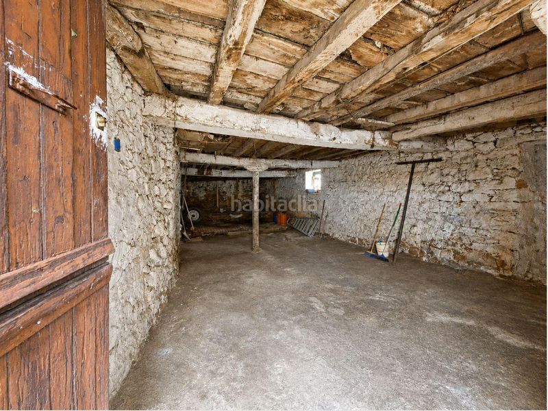 Foto cbfa88b1-a72e-4bad-909b-b7ad07a2470c. Masia amb aparcament a Suances