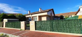 Xalet a Tanos. Chalet con jardín a un paso del centro de torrelavega.