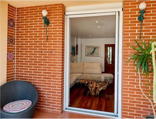 Ground floor in Zurita. Bajo con jardín para entrar a vivir en zurita.