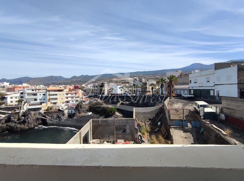 Foto 2135f478-626b-4668-9122-c830d42e2dec. Edifici a Alcalá Guía de Isora