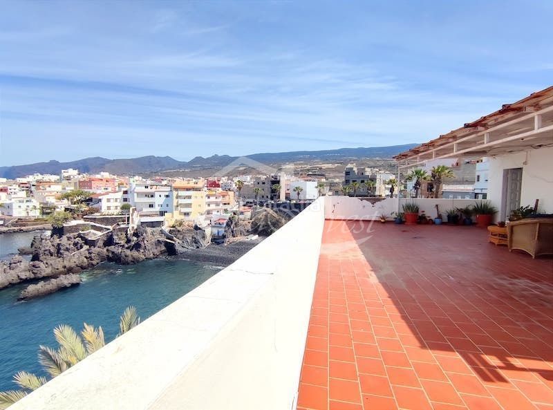 Foto 21ded3f3-2444-4f25-b292-2f09067f2bbd. Edifici a Alcalá Guía de Isora