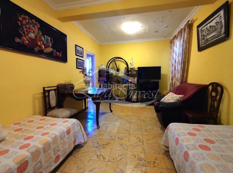 Foto 9e1c6c95-f747-4ed0-8af7-2c0c31b2aa04. Edifici a Alcalá Guía de Isora