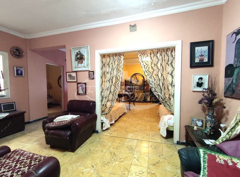 Foto c5df8ca5-6b08-4200-adf2-5b1d060d8c74. Edifici a Alcalá Guía de Isora