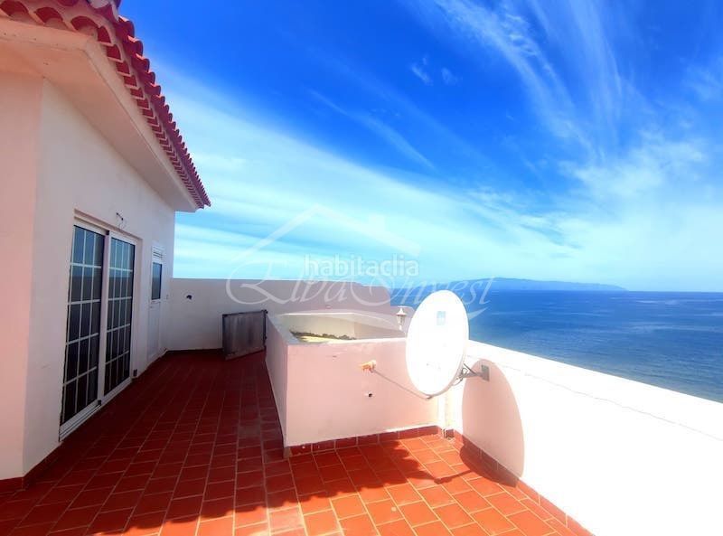 Foto fe5e603b-4e07-4a89-9cc7-2e3d996993c0. Edifici a Alcalá Guía de Isora