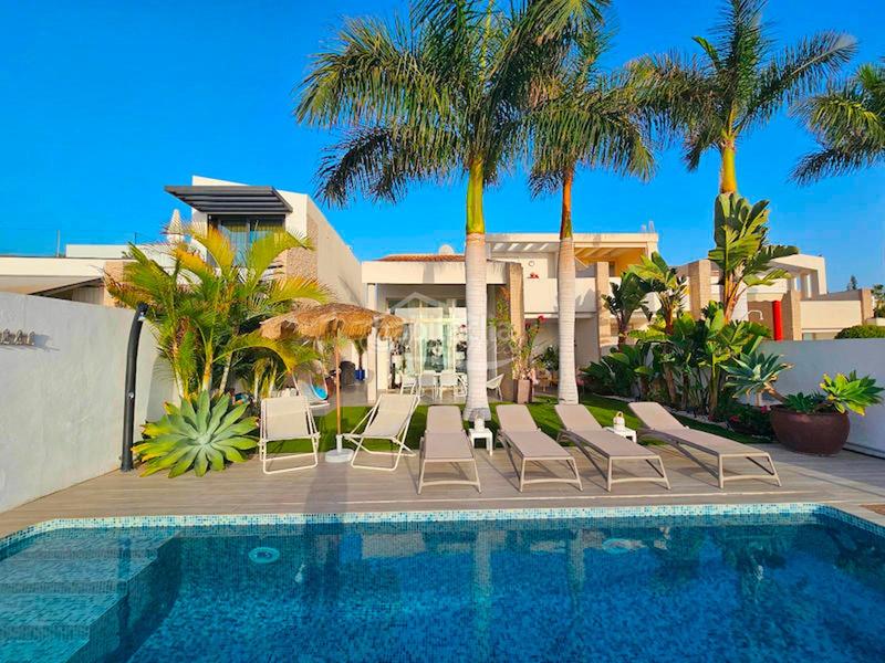 Foto 06eccc48-642b-4065-b54e-6c91d7af0067. Semi detached house with parking pool in La Caleta Adeje