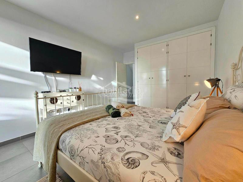 Foto fa3ab73c-5efe-4fc3-b24b-c316d66fb94c. Semi detached house with parking pool in La Caleta Adeje