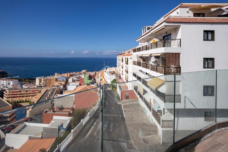 Foto d9032585-cb2d-43a4-bbf0-b41439b55203. Duplex avec piscine dans Puerto de Santiago Santiago del Teide
