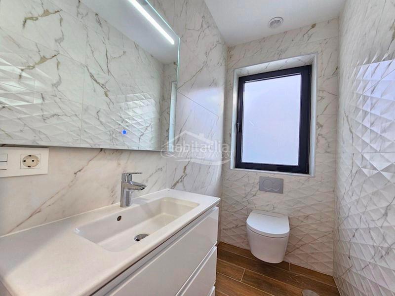 Foto 46ffebb1-28a3-4dd3-b580-bd24d60df637. Chalet con parcheggio piscina in Playa Fañabé Alto Adeje