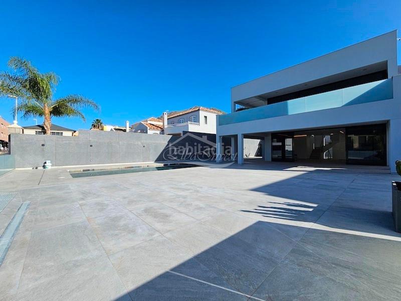 Foto 4745fcb9-ac6b-4c6d-a69b-5511b18fe234. Chalet con parcheggio piscina in Playa Fañabé Alto Adeje